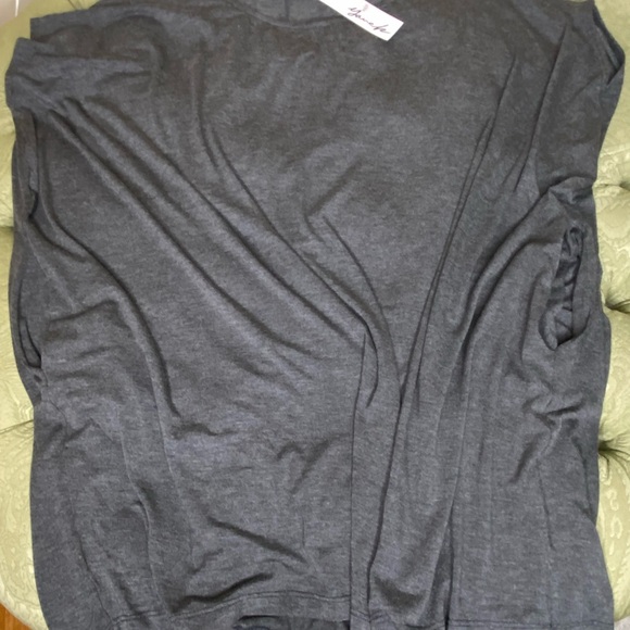Yana K Sleeveless Top One Size Fits Most Gray Color NWT - Picture 1 of 11